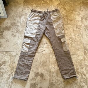 Packing dual colored parachute pants